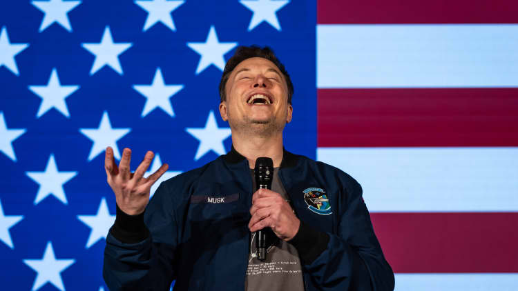 Hoe SpaceX, Tesla, Xai en X voordeel trek uit Elon Musk se posisie as hoof van die regering se doeltreffendheid