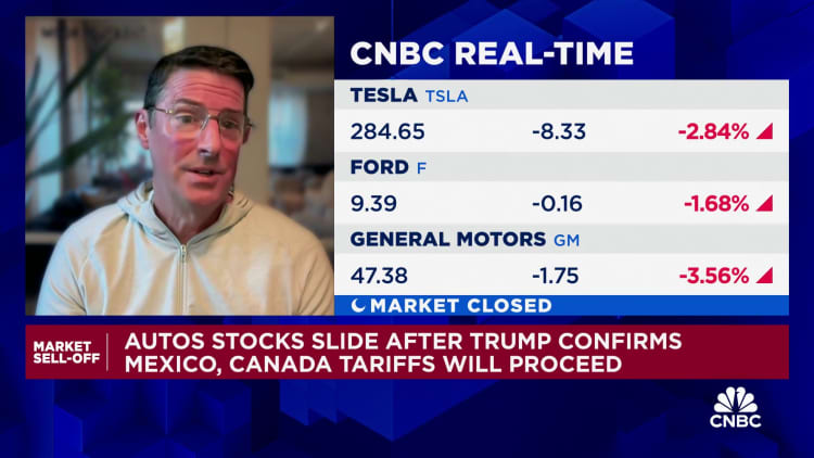 FMR het gesê die nadelige gevolge vir Tesla kan goed wees vir die EV -afdeling. Tesla -president Jon McNeill