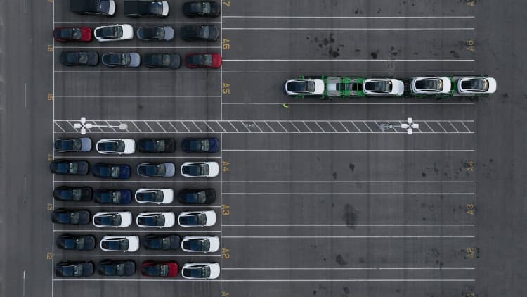 Hoe Tesla aanhangers begin verloor