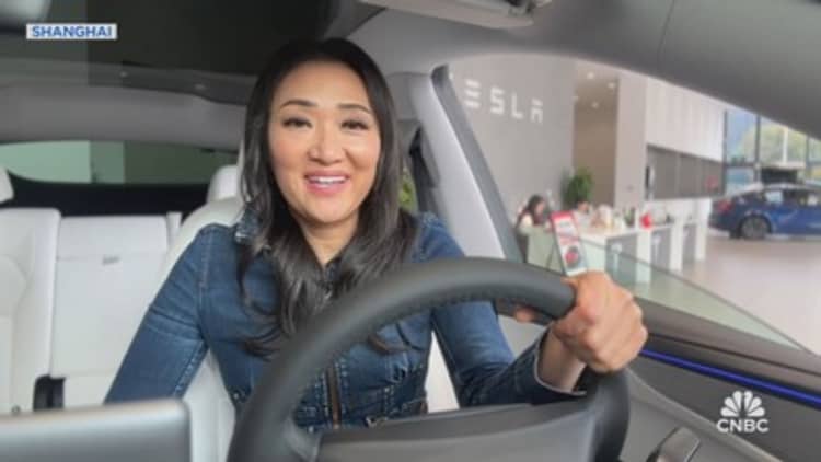 Elon Musk van China: Tesla se produksie en die Chinese regering