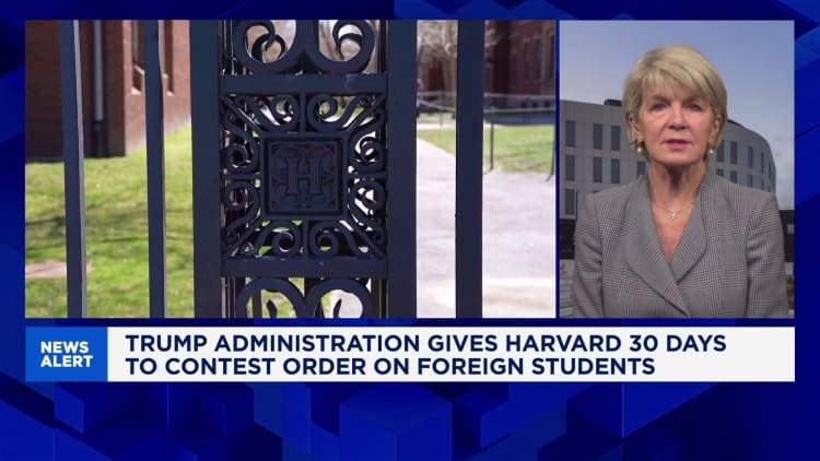 Trump se Harvard -onderdrukking sal 'n 'rimpeleffek' op hoër onderwys hê: Julie Bishop