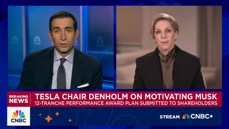 Tesla -voorsitter Denholm: Nuwe vergoedingsplan is daarop gemik om muskus gemotiveerd te hou en op Tesla te fokus
