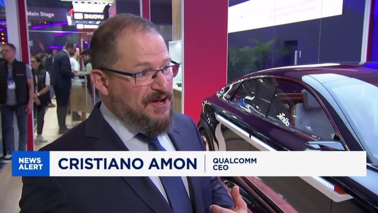 Die uitvoerende hoof van Qualcomm sê enige motorvervaardiger kan bestuurderlose tegnologie gebruik wat deur BMW ontwikkel is