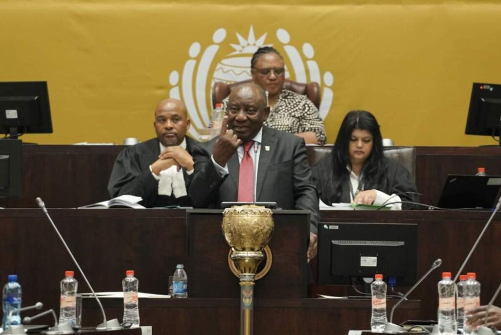 Nuus24 | SA ‘sal nie op gebuigde knieë gaan nie’ omdat dit tariewe met ons onderhandel – Ramaphosa