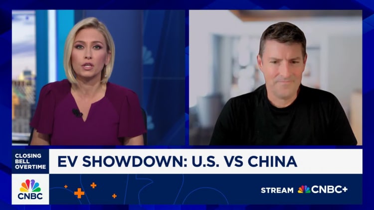 Die voormalige uitvoerende hoof van Tesla, Jon McNeill, sê die Amerikaanse mark vir elektriese motors kan sonder subsidies groei