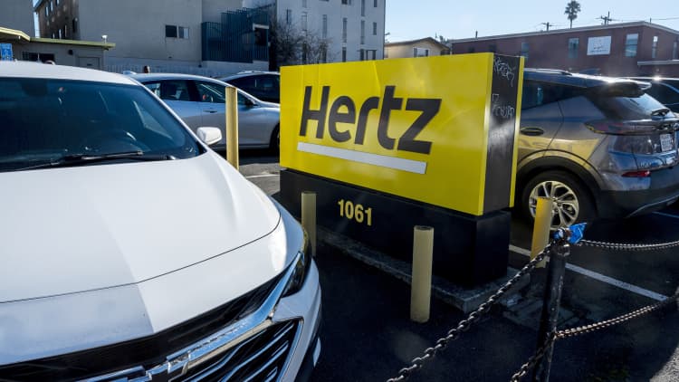 Hier is hoe Amazon se ooreenkoms met Hertz herverkopers bedreig
