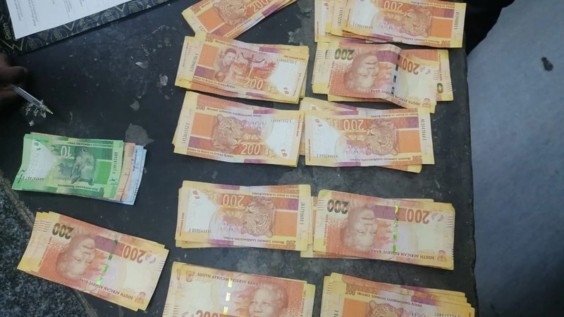 Hoe om wys te spaar gedurende die feestyd, selfs sonder ‘n bonus of stokvel-uitbetaling