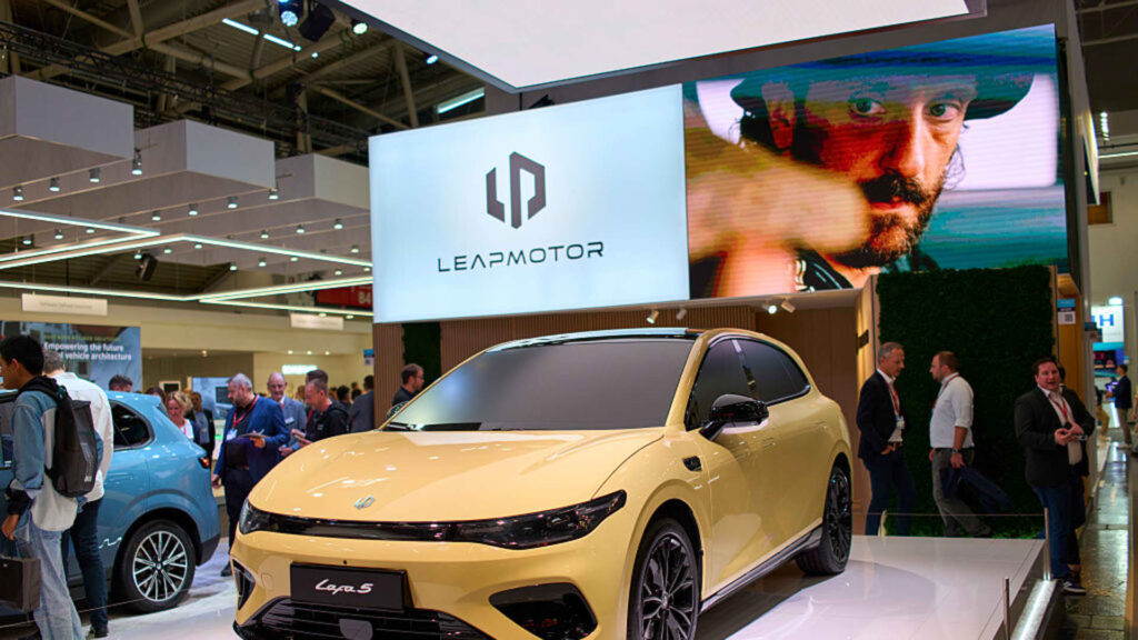 BYD se China EV aflewerings daal skerp in Desember, maar algehele verkope lei in 2025