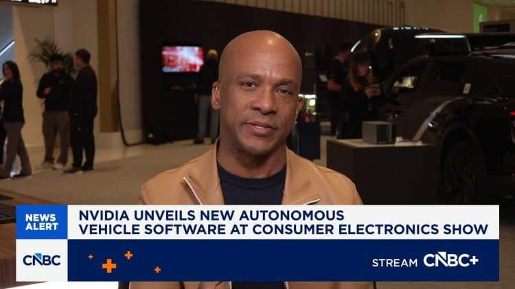 Nvidia onthul nuwe selfbesturende motorsagteware by CES