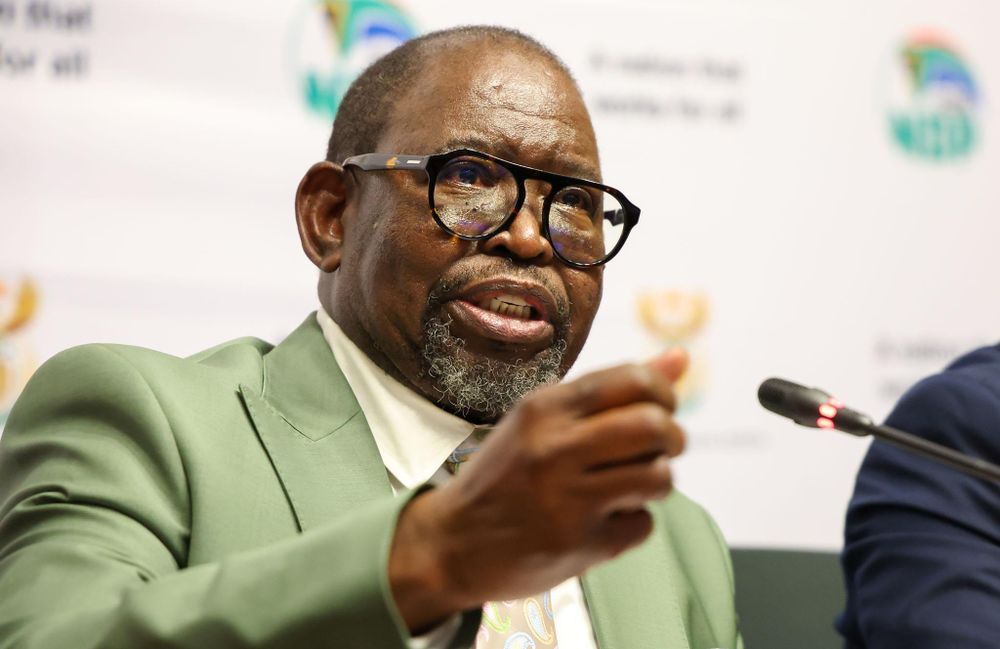 Alle oë op Enoch Godongwana se begroting: insigte vir verbruikers