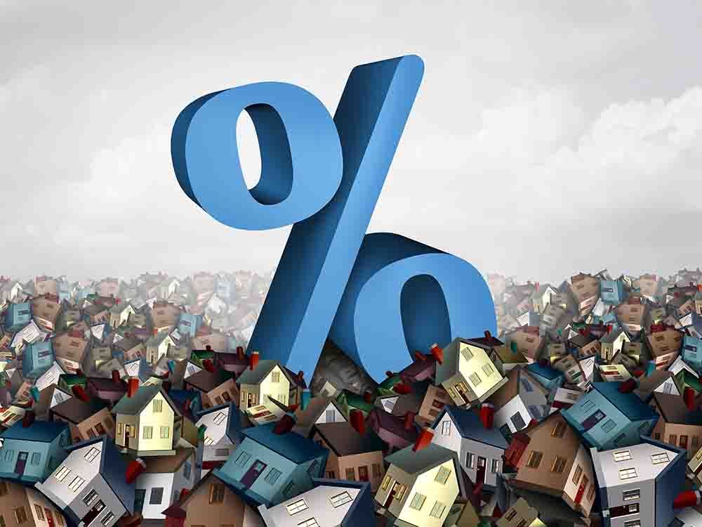 Sowat vier maande voor jou verbandhernuwingsdatum is dit 'n goeie idee om met 'n verbandmakelaar, jou beleggingsadviseur of iemand anders as jou huidige verbandverskaffer te praat om navorsing te doen oor die beste koers wat jy kan behaal. Sowat vier maande voor jou verbandhernuwingsdatum is dit 'n goeie idee om met 'n verbandmakelaar, jou beleggingsadviseur of iemand anders as jou huidige verbandverskaffer te praat om navorsing te doen oor die beste koers wat jy kan behaal.