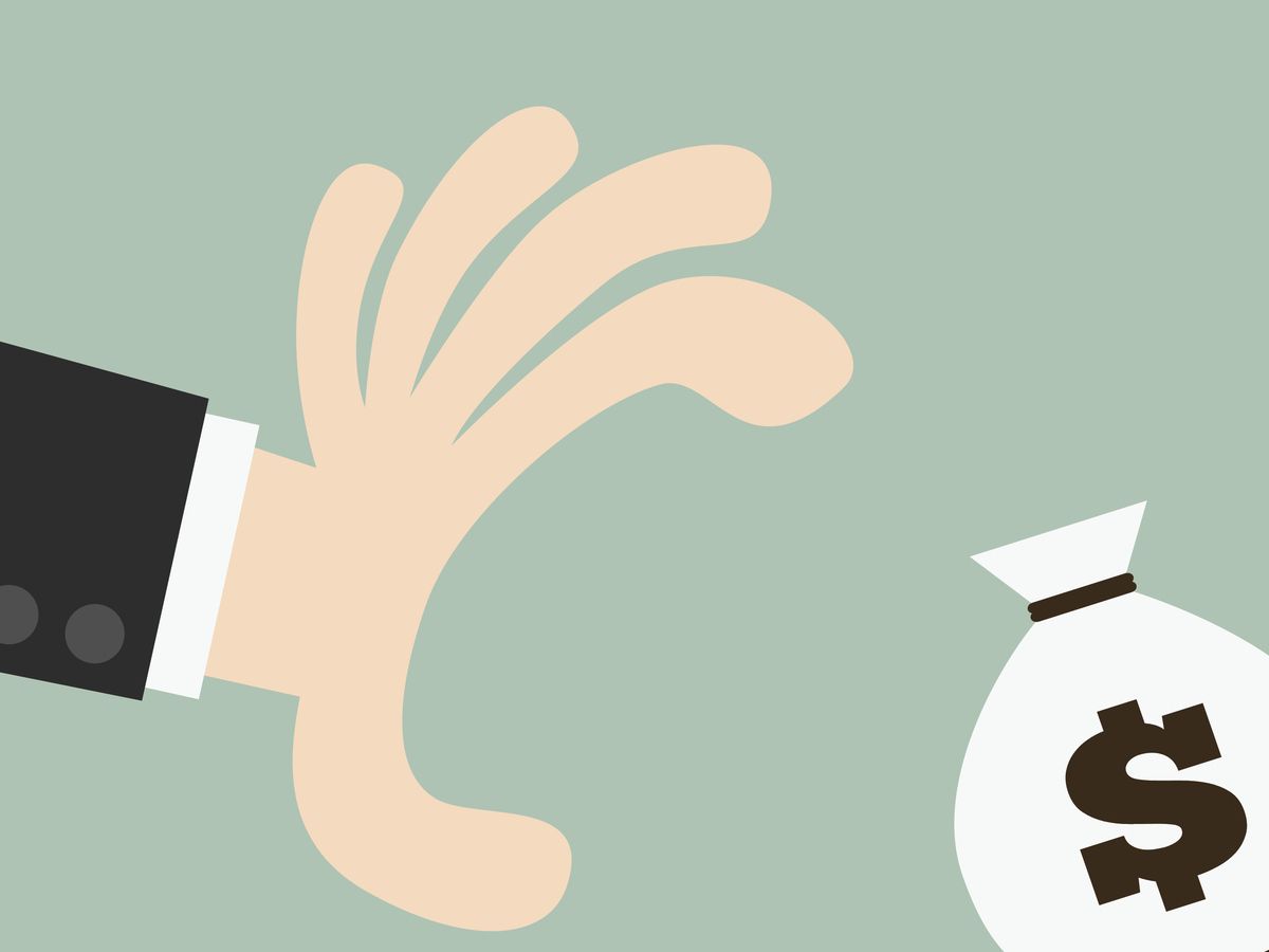 Eerder as om kapitaal terug te kry, is die beter benadering vir Kanada voor die hand liggend: mededingende belastingbeleid, 'n strewe na eenvoud, stabiliteit en 'n opregte fokus op groei. Eerder as om kapitaal terug te kry, is die beter benadering vir Kanada voor die hand liggend: mededingende belastingbeleid, 'n strewe na eenvoud, stabiliteit en 'n opregte fokus op groei.