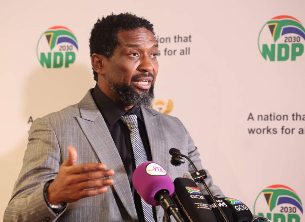 Sewe ouditmislukkings, bevindinge oor wangedrag van uitvoerende hoof het drie SETA’s onder administrasie geplaas