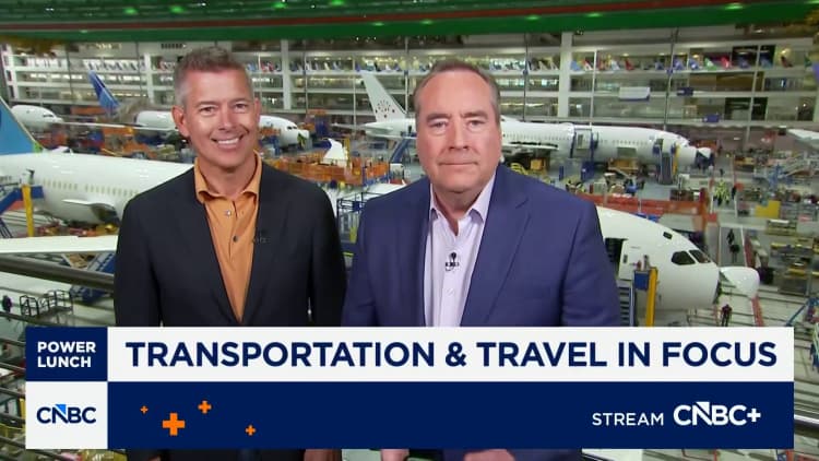 Vervoer Art. Duffy: Daar is ruimte vir samesmeltings van lugrederye in die VSA