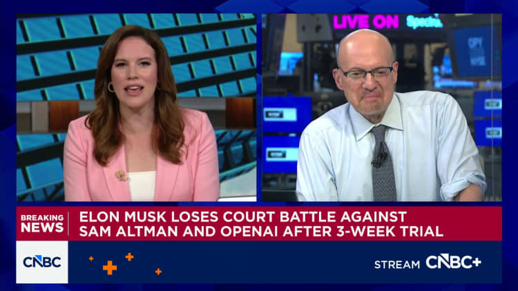 Musk wen, martel Sam Altman deur moontlike OpenAI IPO: Jim Cramer uit te stel