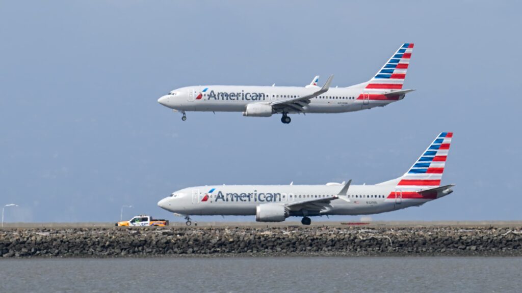 American Airlines kies SpaceX se Starlink vir Wi-Fi binne-vlug