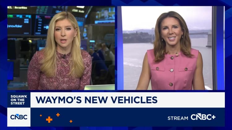 Waymo begin openbare vervoerdiens in Ojai en skuif na laerkoste-robotas