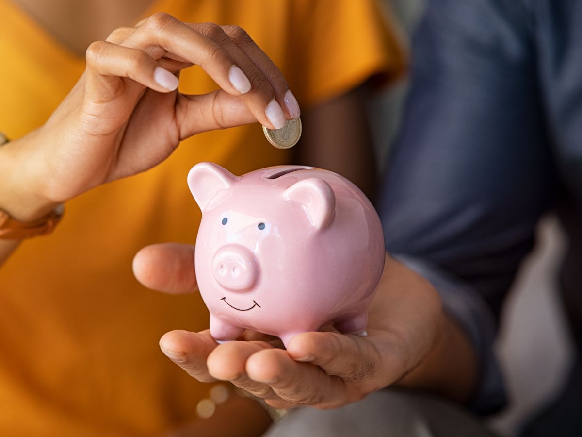Om finansieel veilige kinders en kleinkinders te hê, gaan nie soseer oor die grootte van hul erfenis nie, maar oor die finansiële spiere wat hulle geleer is om te bou. Om finansieel veilige kinders en kleinkinders te hê, gaan nie soseer oor die grootte van hul erfenis nie, maar oor die finansiële spiere wat hulle geleer is om te bou.