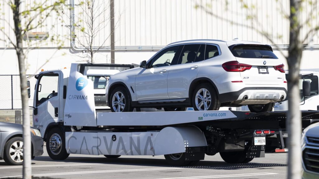 Oorlog in Iran en China se ekonomiese verlangsaming laat BMW-aandele tuimel ná winswaarskuwing