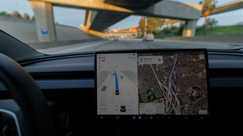 Model 3-ongeluk sterf 76-jarige man, Tesla staar federale ondersoek in die gesig