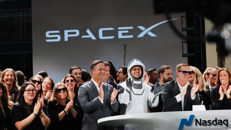 Watter opsiehandelaars moet doen oor SpaceX as hulle dit mis