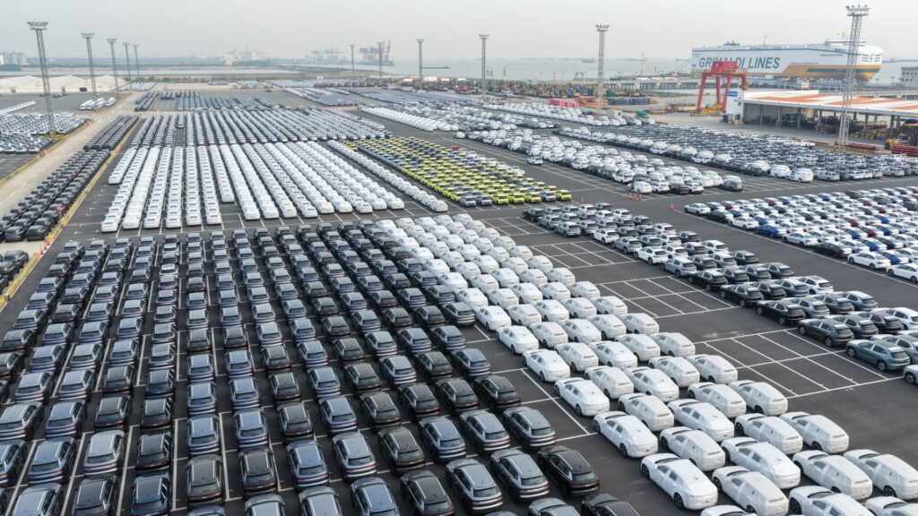 Chinese EV-vervaardigers se oorsese belegging oorskry dié van Amerikaanse motorvervaardigers